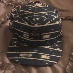 Adjustable blue and white Billabong hat 🌺